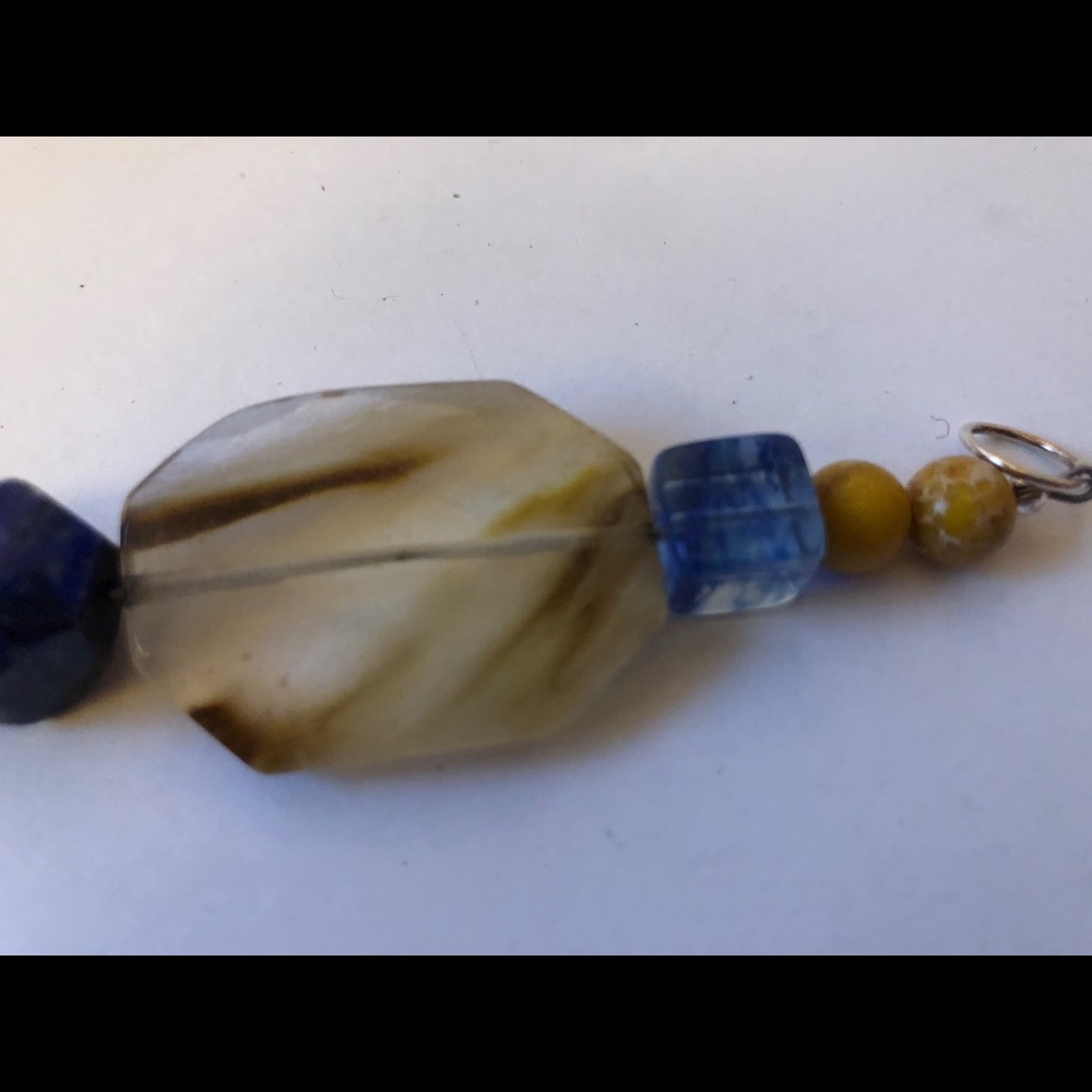 Stone beaded bracelet w blue glass bead (#40) - Picture 2 of 4